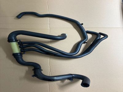 RADYATÖR ÇIKIŞ HORTUMU FLUENCE-MEGANE3 (BENZİNLİ)