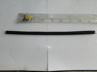 SAĞ ÖN CAM FİTİLİ MGN