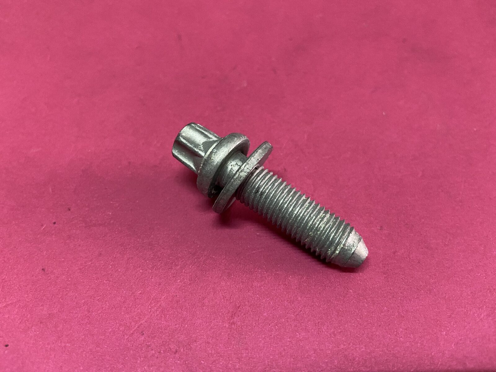 TORSİYON CİVATASI STY