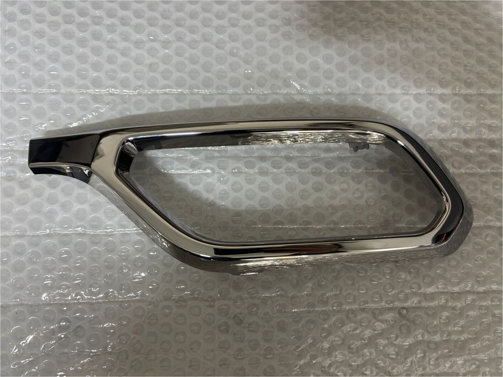 SAĞ ARKA TAMPON DİFÜZÖRÜ KOLEOS II-III (KROM)